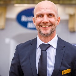 Kasper Skov Lund (Restaurantschef @ Kragerup Gods) bruger Personprofil DISC for virksomheder